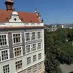 Live At Home In A Popular Large Prague Apartment